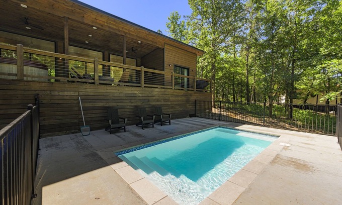 Broken Bow Cabin | Retreat at Rincon: Heated Pool | Pickleball Court