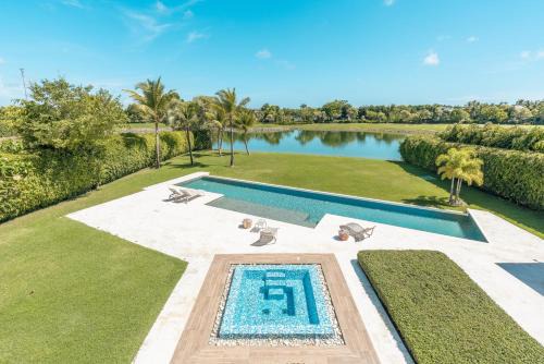 Punta Cana Villa | Retreat villa with lake view, maid,bbq in Punta Cana