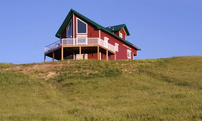 Cardston County Cabin | Reunion Cabin at the St. Mary River (Children stay for free so book 0 Children)
