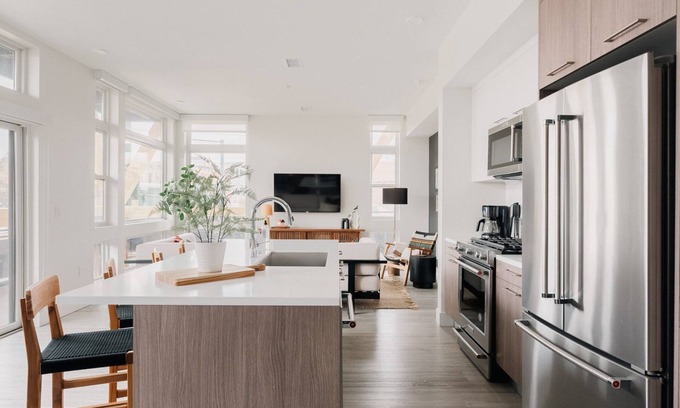 Highland Condo | Rhythm of Night | Espadin LoHi