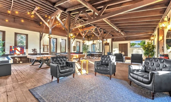 Fredericksburg House | Riesling: Pet-friendly, Hot-tub, 10-min to Downtown!