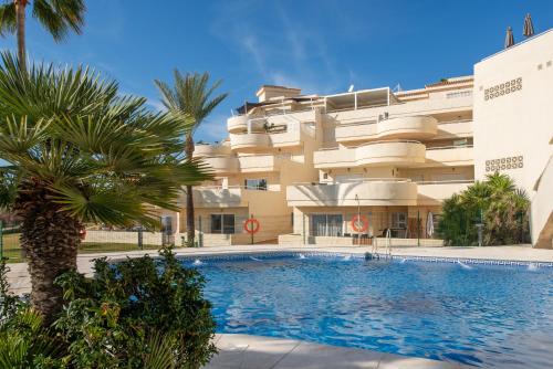 Buenas Noches Apartment | Right on the beach - 4BR Seaview