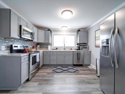 Belmont Historic District House | River District Retreat - Walk to downtown Belmont