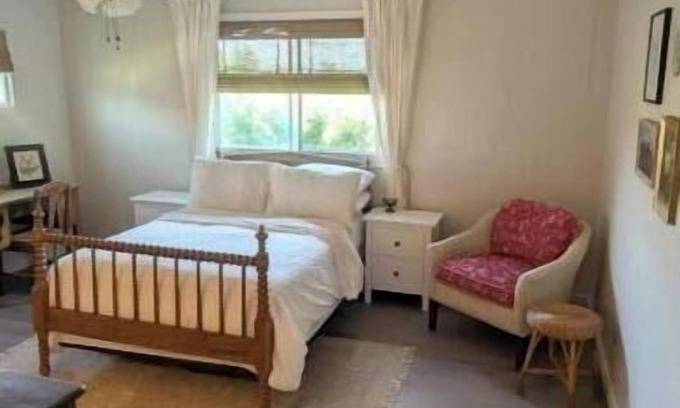 South Glengarry Cottage | River front escape.