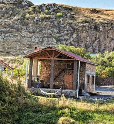 Aghavnadzor House | River Home Cottage