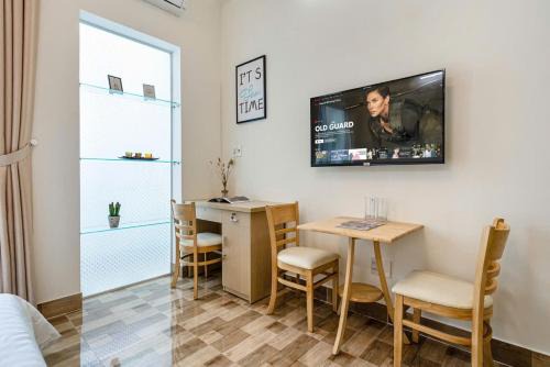 Ben Nghe Hotel | River View Apartment & Hotel