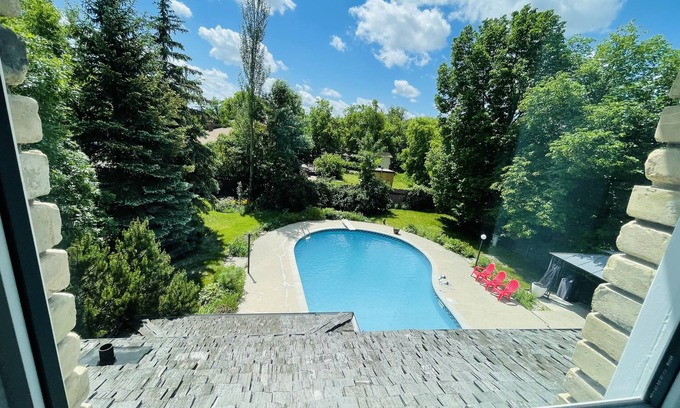 East Kildonan Villa | Riverside Villa