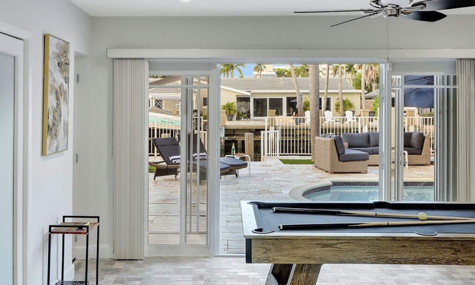 Bermuda Riviera House | Riviera Oasis: Waterfront, Pool, 5min To Beach