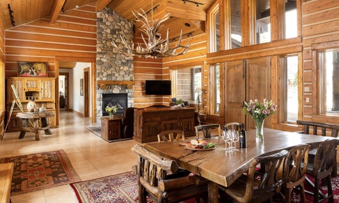 Wilson House | RMR: Lazy Bear Lodge in Wilson, WY
