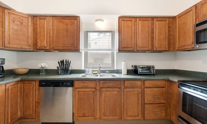 Midtown Apartment | Roami at Bayview Place