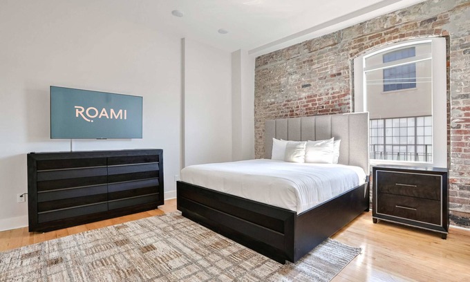 Arts/Warehouse District House | Roami at The Churchill | 2 Bedroom Penthouse