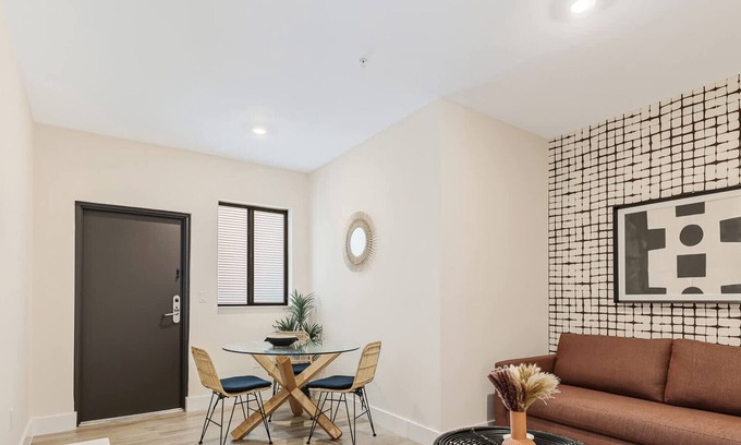 Midtown House | Roami at The Palace | 2 Bedroom | King