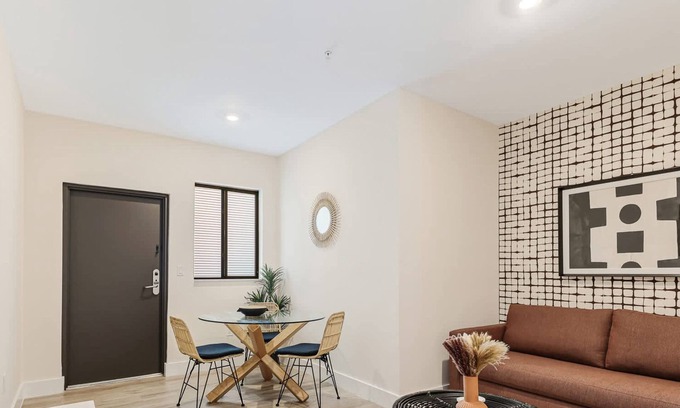 Midtown House | Roami at The Palace | 2 Bedroom | King