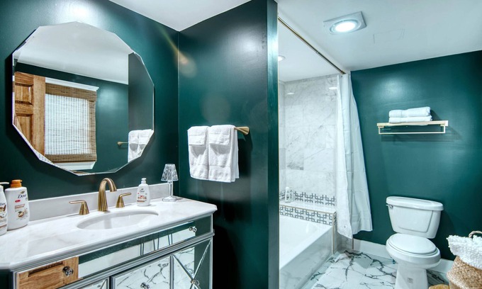 Mason House | Robin Ave. #11