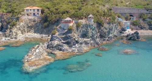 Rosignano Marittimo Villa | Roc Villa Castiglioncello - Private Villa with 2 Beaches and Park