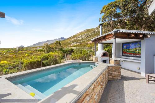 Rooiels House | Rock Jumper Country House by Host Agents