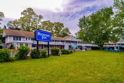 Orleans Hotel | Rodeway Inn Orleans - Cape Cod