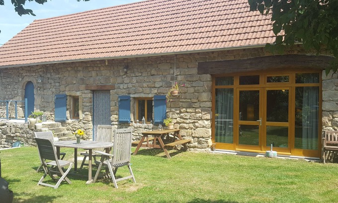 Donzy-le-National House | Romantic family holiday home Gentilhomme near Cluny, Taize and Macon!