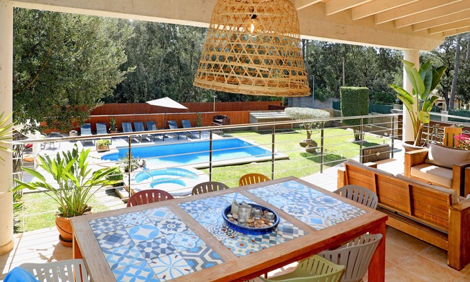 Crestatx Villa | Romantic home for the whole family, with 4 bedrooms and jacuzzi.