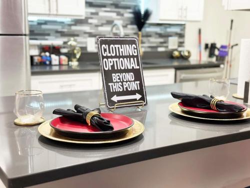 Peter Howell Apartment | Romantic Hot Tub Escape Discreet & Private