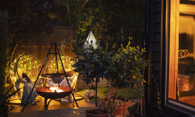 Layer de la Haye Cabin | Romantic Lodge on Edge of Nature Reserve