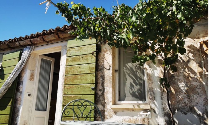 Andrano Apartment | Romantic studio apartment in an ancient residence 5 minutes from the sea