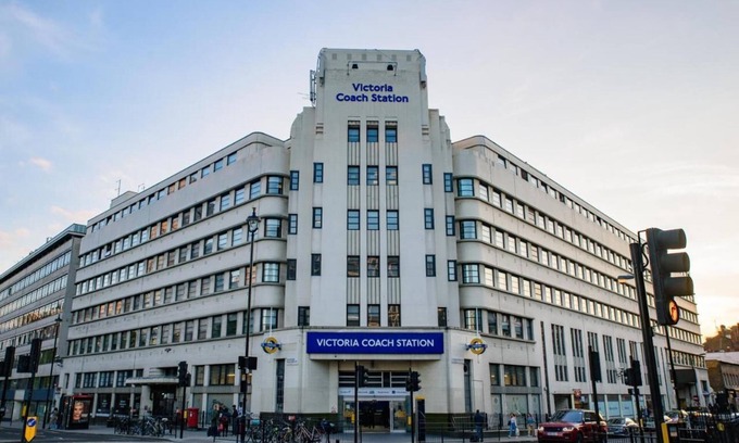 Warwick Hotel | ROMANY HOUSE HOTEL