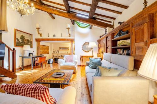 Trastevere Apartment | Rome's Hidden Gem