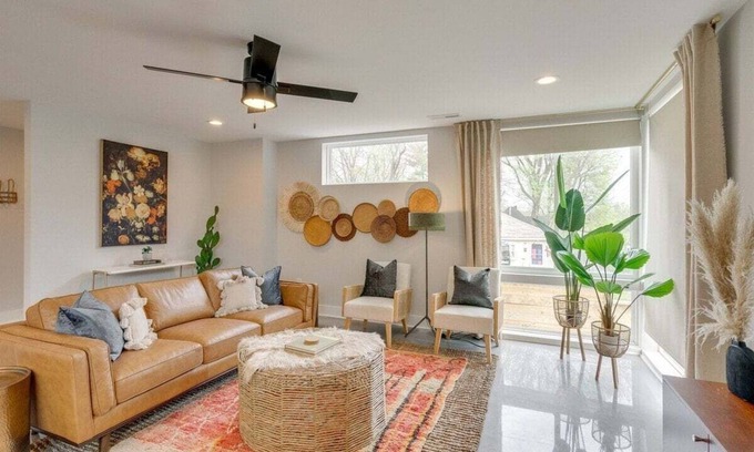 East Nashville House | Rooftop Fire Pit ~ Bach Parties ~ Sleeps 24!