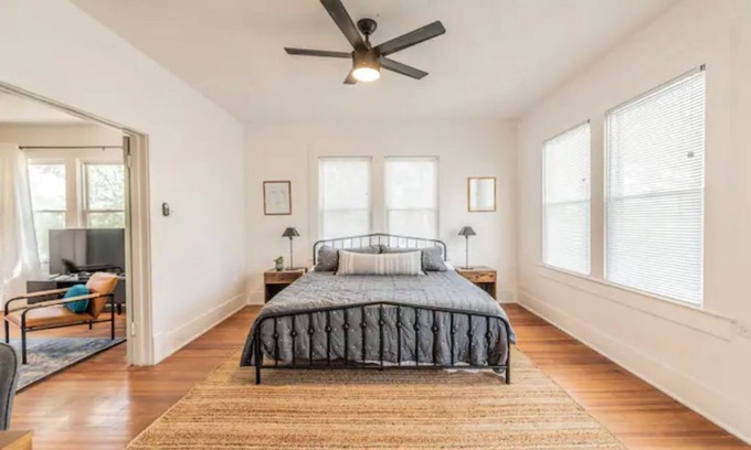 Tobin Hill House | ✨Rooftop Private Deck & Patio-Historic Craftsman 3blks to Pearl food & fun!