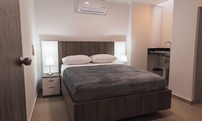 Cali Apartment | Room by the village coliseum H103