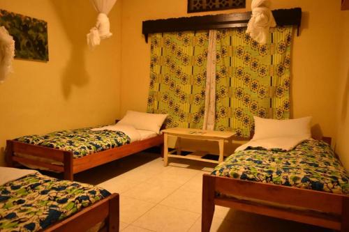 Musanze House | Room in BB - Amahoro Guest House - Triple Room with Shared Bathroom