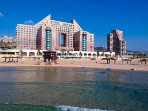 Haifa Apartment | Rooms on the sea