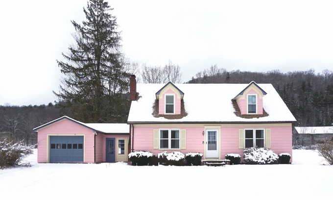 Roxbury Cottage | Roxy — Cozy Catskill Cottage