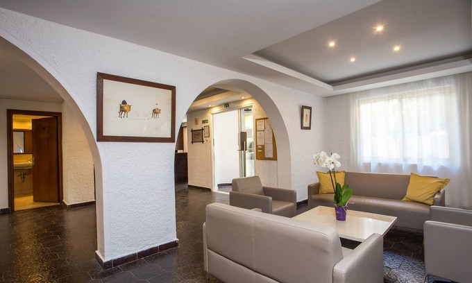 Rhodes House | Royal Apart Hotel
