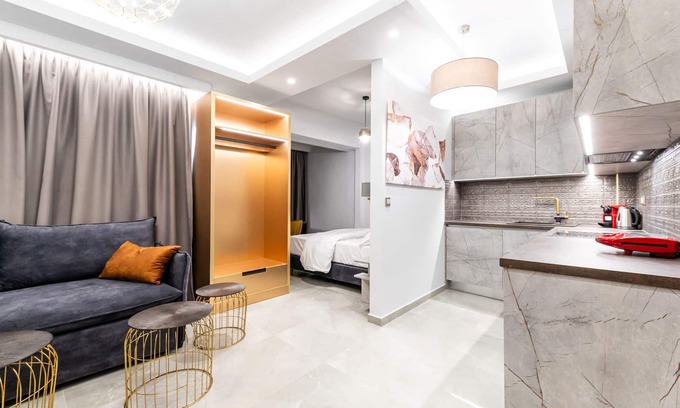 Heraklion House | Royal Gold City Suites