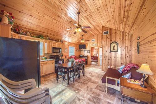 New Braunfels House | RR 9122WC Wine Cup Cabin