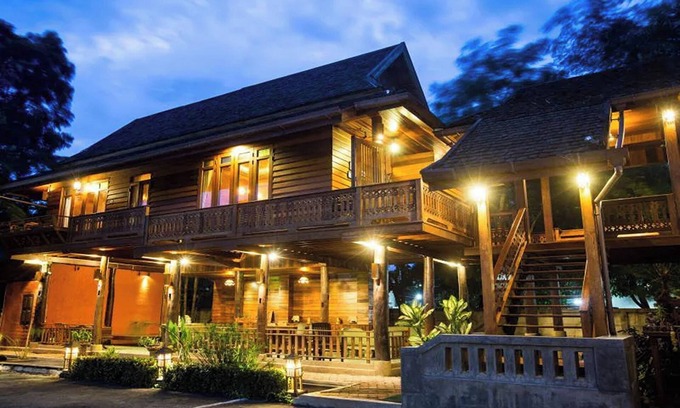 Chang Phueak Hotel | Ruen Come In