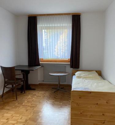 Koenigsbronn Apartment | Ruhige 4 Zimmer EG-Wohnung Z1