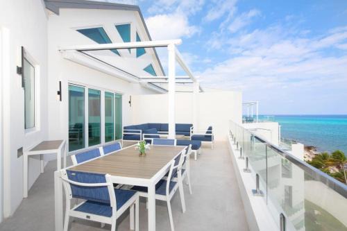 Rum Point Apartment | Rum Point Resort 504 Penthouse
