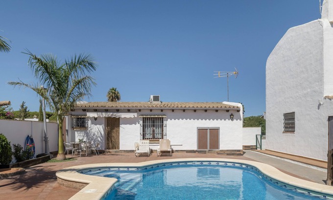 Campano House | Rural house 'Pepe' with shared pool, Wi-Fi and air conditioning
