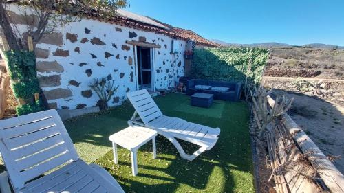 Vilaflor Ski Chalet | Rural house breakfast in front of ocean