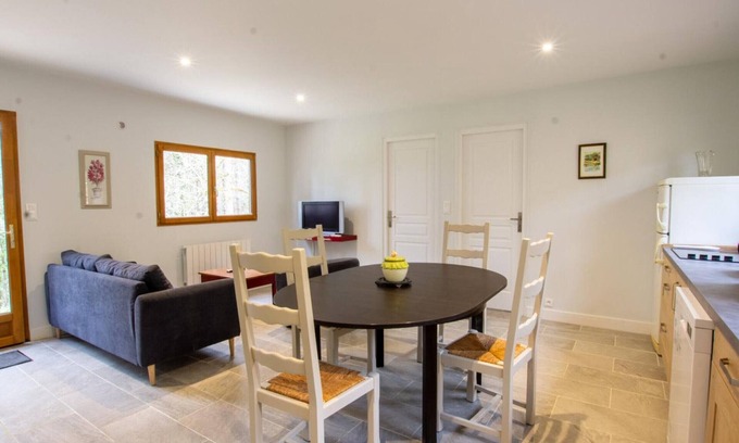 Saint-Pompont Cottage | Rustic chalet with terrace and WiFi in the heart of the Black Périgord