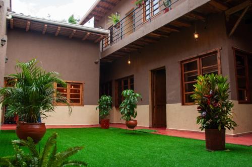 Cuenca Hotel | Rustic House