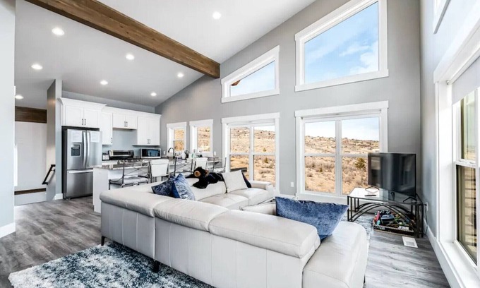 Fish Haven Cabin | Rustic Luxury Modern Cabin Mins to Lake, Trails