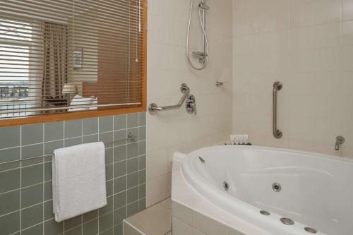 Newcastle Hotel | Rydges Newcastle