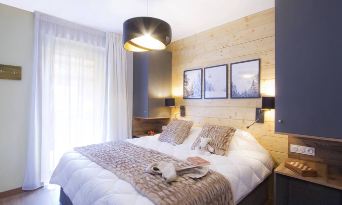 Eclose-Est Apartment | Séjour elegant au pied des pistes en Alpe d'Huez!