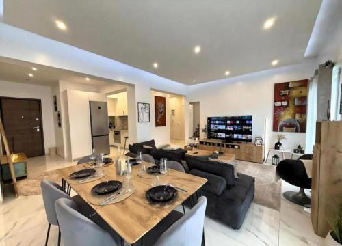 Nea Smirni Apartment | Sam's Luxury Apartment Athens