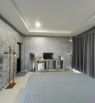 Koh Lan Hotel | Samanta By The Hill