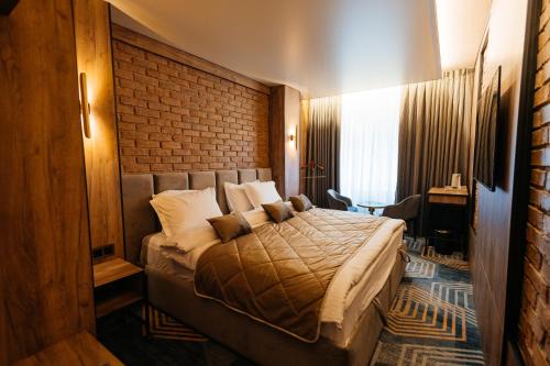 Petropavlovsk Hotel | Samovar